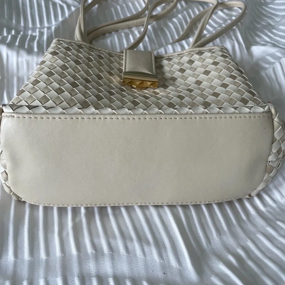 Elegant Cream Woven Shoulder Handbag - 2 Tone